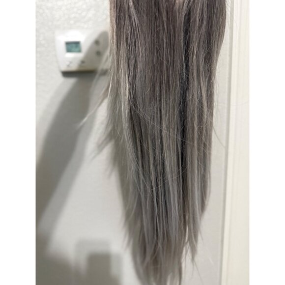 NEW 28 inch Long Ombre ash blonde glueless wig - Picture 6 of 6